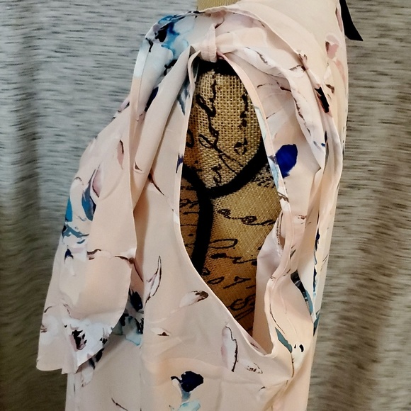 Lane Bryant Floral Ruffle-Front Top, Size 18, NWT - Picture 6 of 8